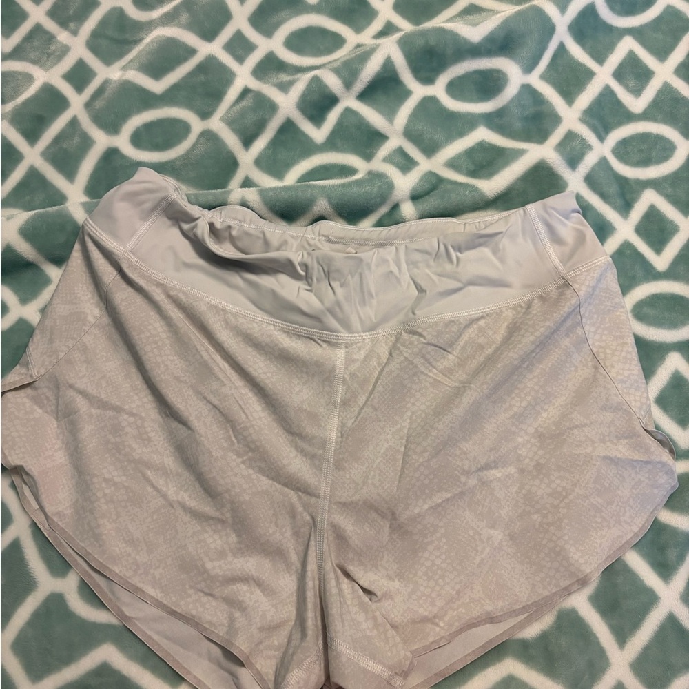 Athleta Run With It 3.5in Printed Shorts